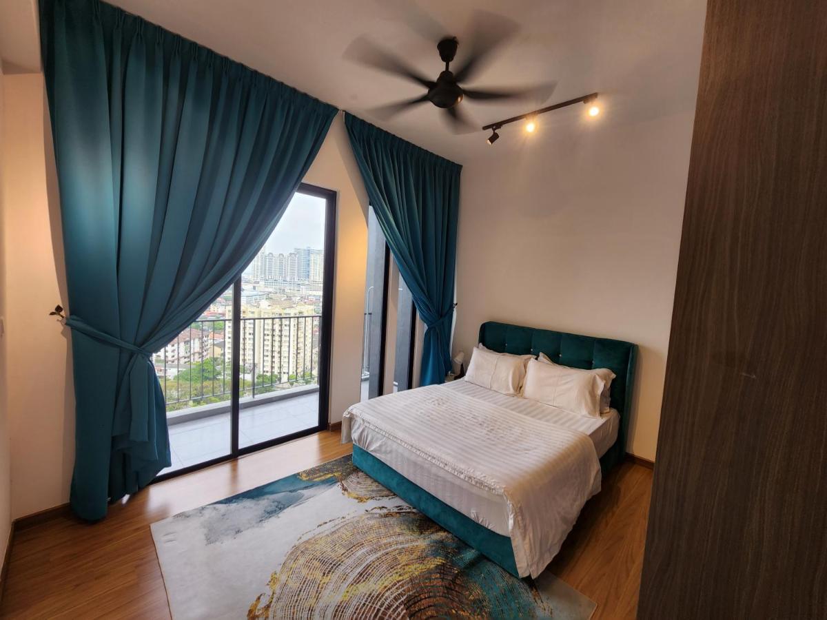 Beacon Executive Suite - Skypool Penang View George Town Esterno foto