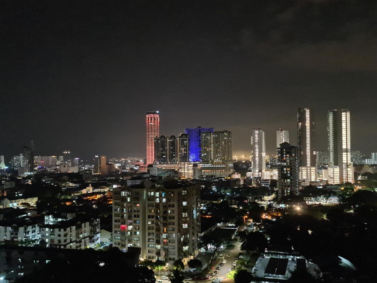 Beacon Executive Suite - Skypool Penang View George Town Esterno foto