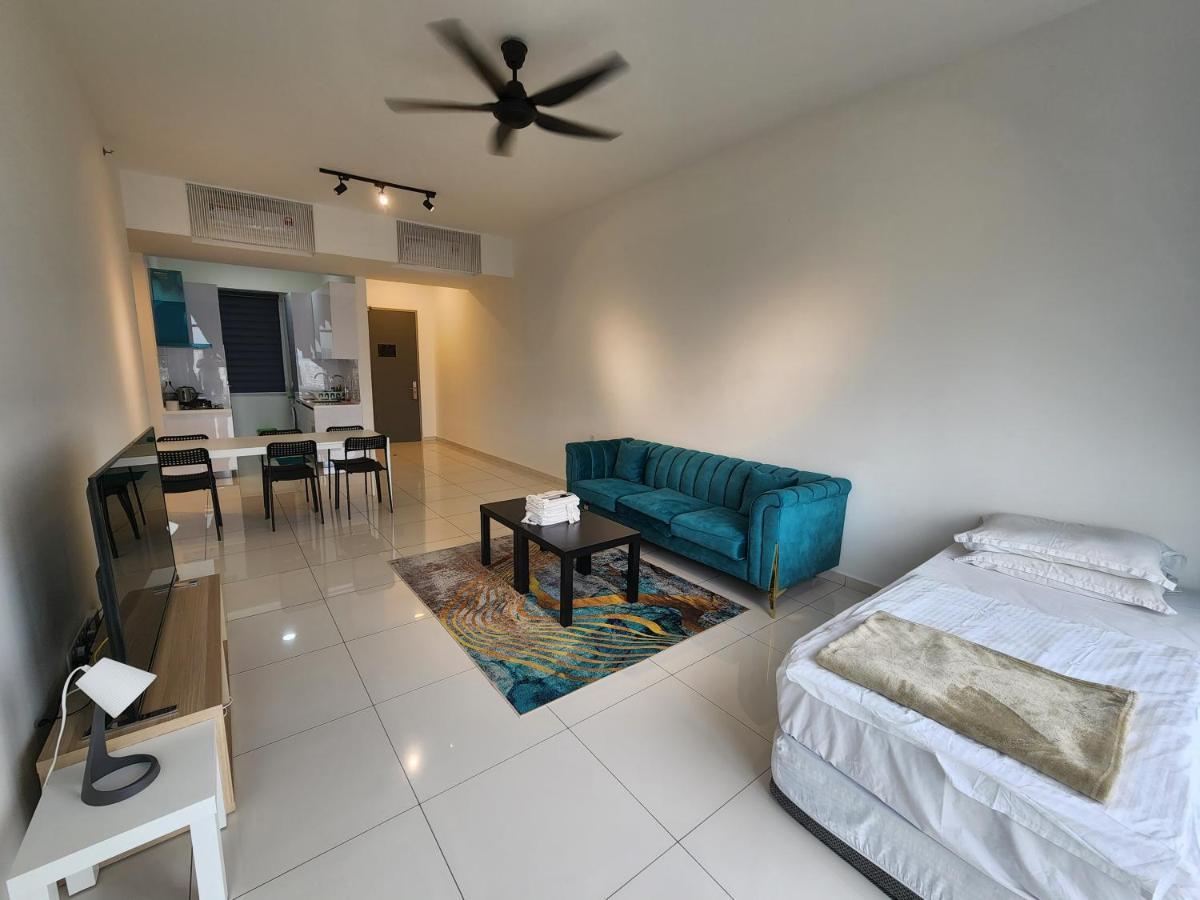 Beacon Executive Suite - Skypool Penang View George Town Esterno foto
