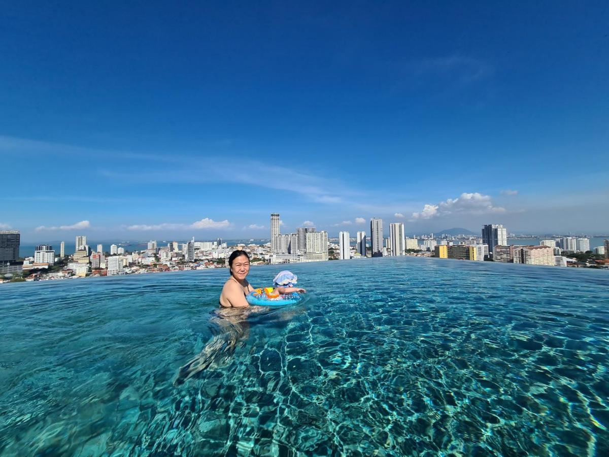 Beacon Executive Suite - Skypool Penang View George Town Esterno foto