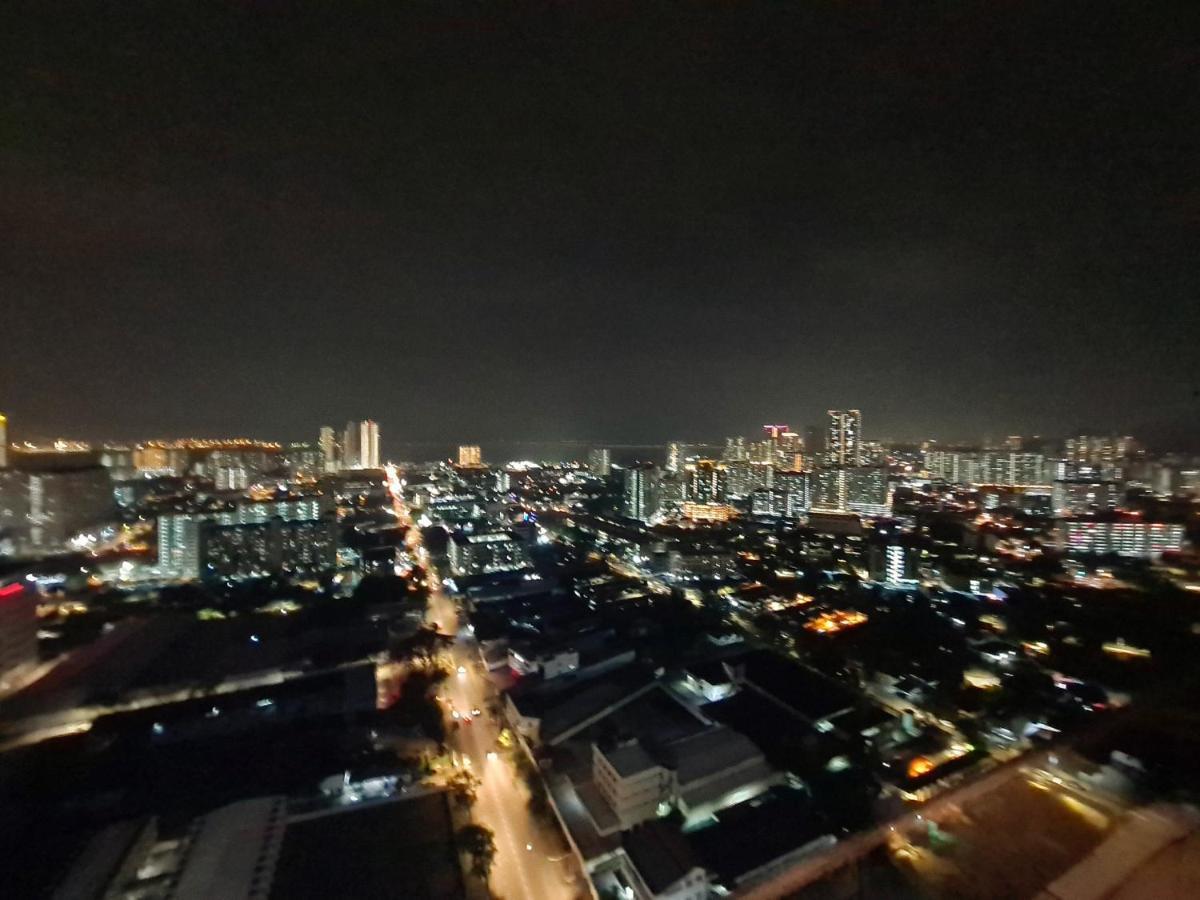 Beacon Executive Suite - Skypool Penang View George Town Esterno foto