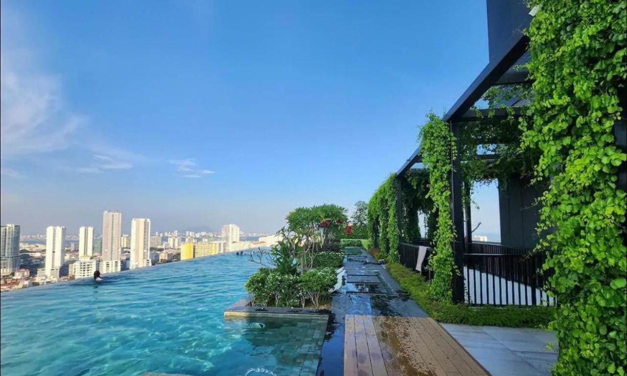 Beacon Executive Suite - Skypool Penang View George Town Esterno foto