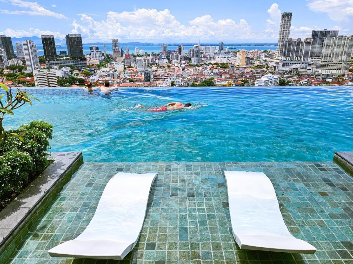 Beacon Executive Suite - Skypool Penang View George Town Esterno foto
