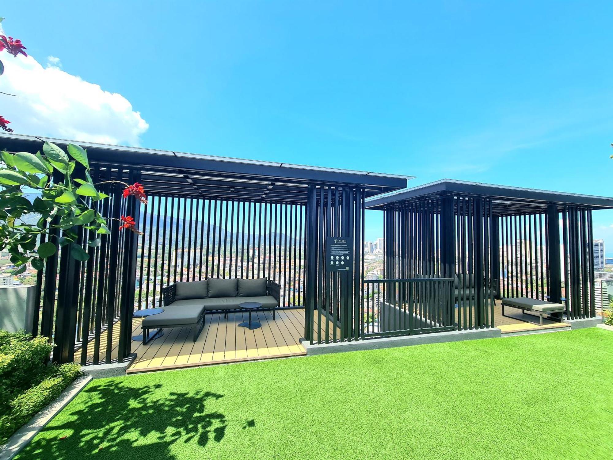 Beacon Executive Suite - Skypool Penang View George Town Esterno foto