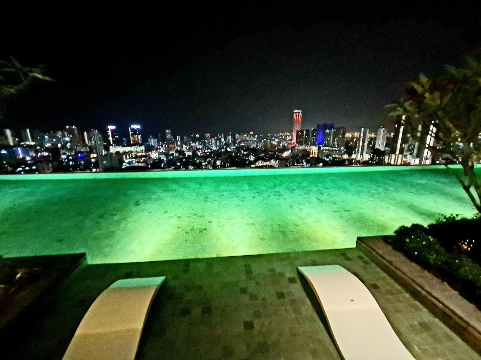 Beacon Executive Suite - Skypool Penang View George Town Esterno foto